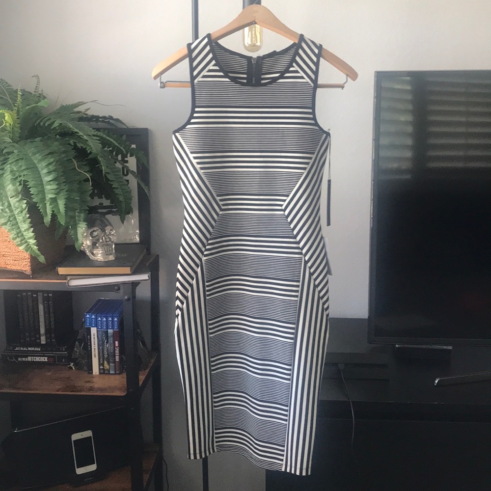 Felicity & Coco Dress NWT Small